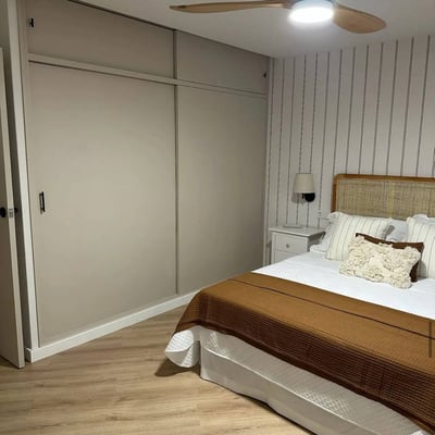 Rental of a large bright apartment with 2 bedrooms, 125 m², Alicante, Spain